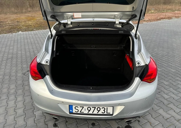 Opel Astra cena 27500 przebieg: 113000, rok produkcji 2010 z Zabrze małe 211